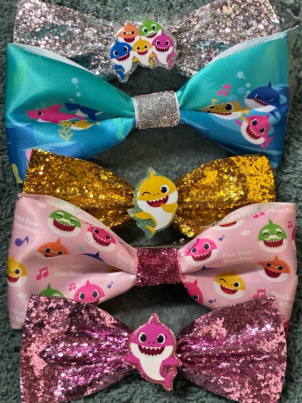 Baby Shark Glitter Bow Hair Clips - Multicolor Kids Accessories